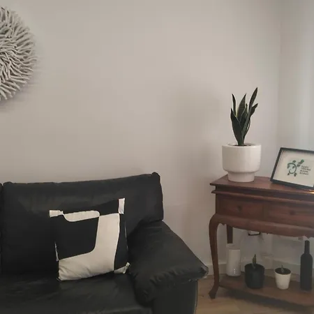 Apartment Vidanova 1 *